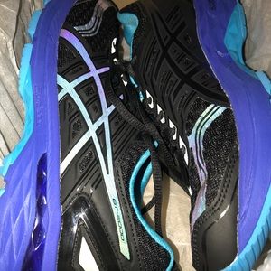 NIB Asics Gt 2000 Sz 7